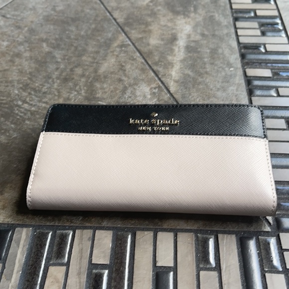 Kate Spade Staci Colorblock Large Slim Bifold Wallet:
saffiano - Picture 3 of 16